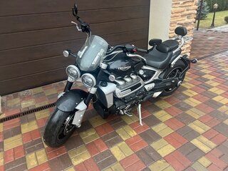 2021 Triumph Rocket III, чёрный, 1999999 рублей, вид 2
