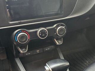2021 Kia Rio IV Рестайлинг, белый, 1680000 рублей, вид 3