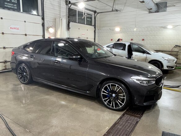 2019 BMW 6 серии Gran Turismo 640d xDrive IV (G32), серый, 4450000 рублей - вид 3