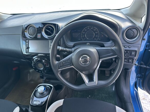 2018 Nissan Note e-Power II Рестайлинг, синий, 1280000 рублей - вид 3