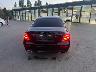 2017 Mercedes-Benz E-Класс 200 V (W213, S213, C238), чёрный, 3400000 рублей, вид 3
