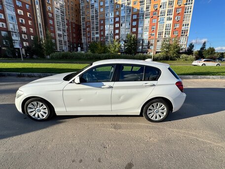 2013 BMW 1 серии 116i II (F20/F21), белый, 1200000 рублей, вид 4
