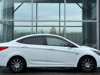 2015 Hyundai Solaris I Рестайлинг, белый, 1150000 рублей, вид 3