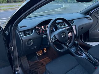 2018 Skoda Octavia RS III Рестайлинг, чёрный, 2550000 рублей, вид 5