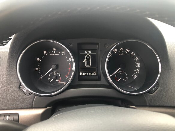 2015 Skoda Yeti I Рестайлинг, коричневый, 1850000 рублей - вид 6