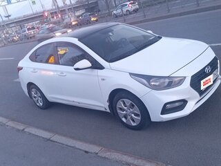 2017 Hyundai Solaris II, белый, 750000 рублей, вид 2
