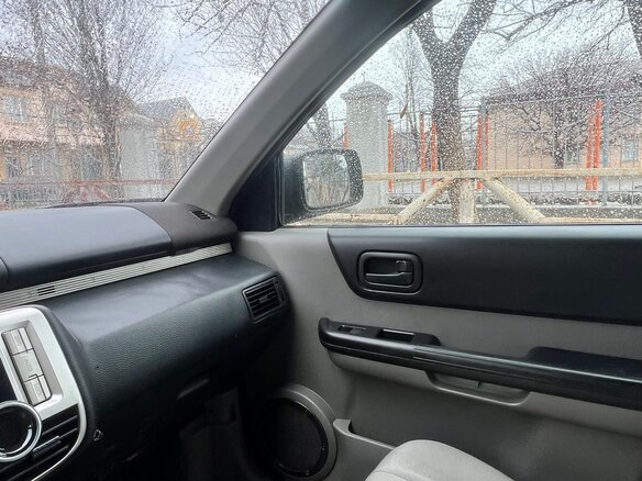 2001 Nissan X-Trail I, чёрный, 650000 рублей - вид 17