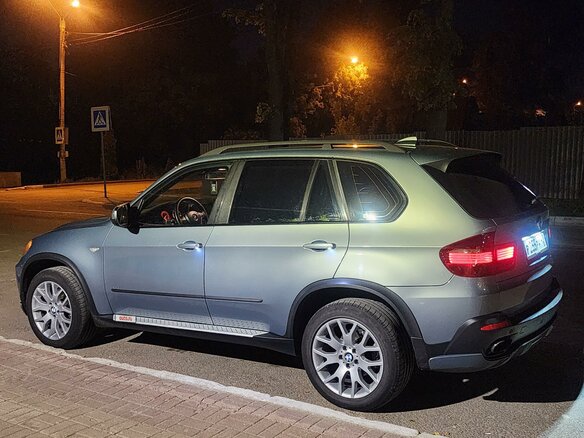 2007 BMW X5 3.0d II (E70), серый, 1800000 рублей - вид 6