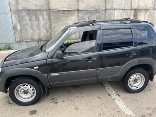 2011 Chevrolet Niva I Рестайлинг, чёрный, 380000 рублей, вид 4