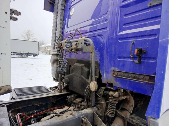 2010 Volvo FM, синий, 2500000 рублей - вид 8