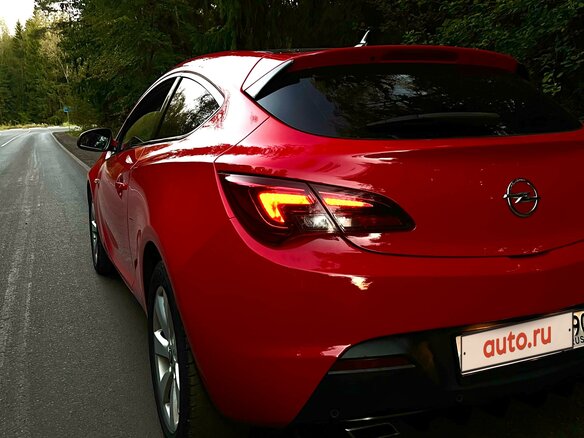2012 Opel Astra GTC J Рестайлинг, красный, 1100000 рублей - вид 6