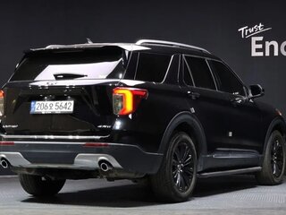 2022 Ford Explorer VI, чёрный, 8029227 рублей, вид 4