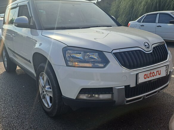 2014 Skoda Yeti I Рестайлинг, белый, 1320000 рублей - вид 4