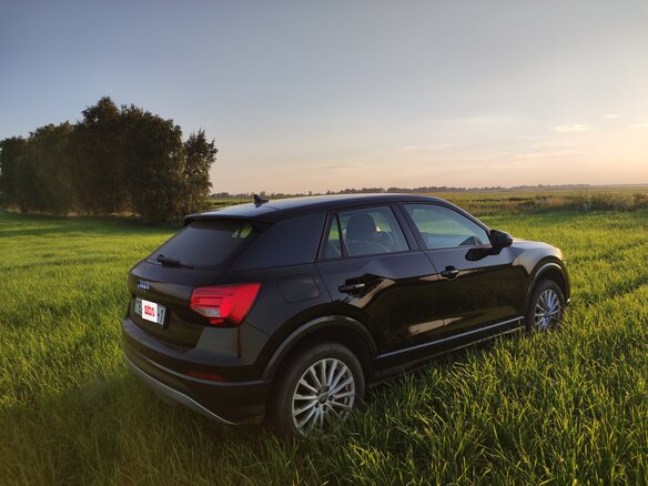 2018 Audi Q2 I, чёрный, 1600000 рублей - вид 4