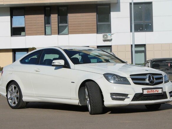 2012 Mercedes-Benz C-Класс 180 III (W204) Рестайлинг, белый - вид 1