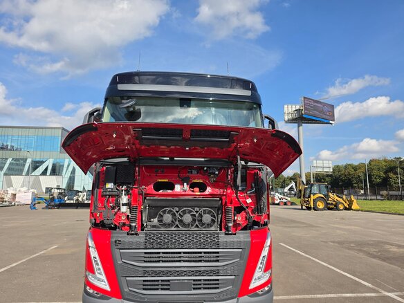2026 Volvo FH, красный, 18300000 рублей - вид 34
