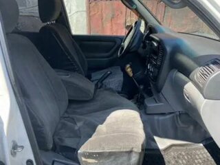 2001 Toyota Land Cruiser 105 100 Series, белый, 1500000 рублей, вид 5