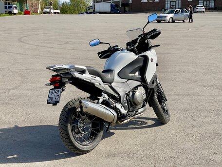 2012 Honda VFR 1200X (Crosstourer), белый, 985000 рублей, вид 2