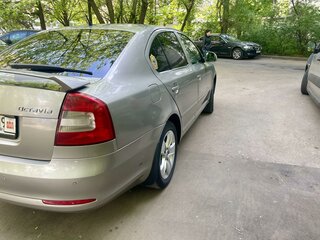 2010 Skoda Octavia DSG7 II (A5) Рестайлинг, серый, 600000 рублей, вид 3
