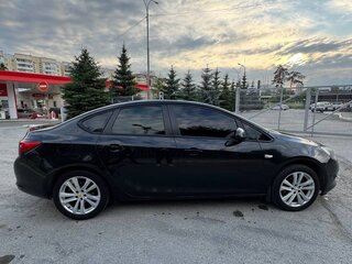 2012 Opel Astra J Рестайлинг, чёрный, 680000 рублей, вид 2