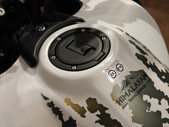 2025 Royal Enfield Himalayan, белый, 610000 рублей - вид 7