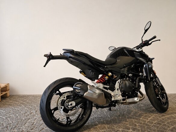 2025 BMW F 900 R, чёрный, 1230000 рублей - вид 4