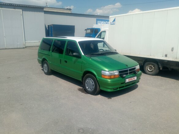 1993 Dodge Caravan Grand II, зелёный - вид 13