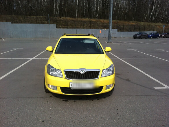 2011 Skoda Octavia II (A5) Рестайлинг, жёлтый - вид 9