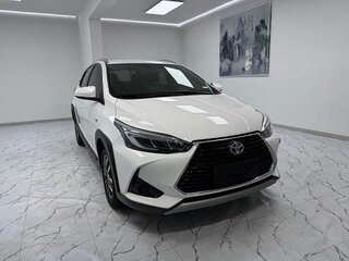 2022 Toyota Yaris L X XP150 Рестайлинг, белый, 1057000 рублей, вид 3
