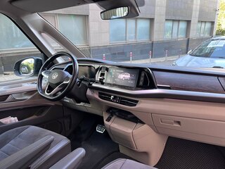 2022 Volkswagen Multivan Long T7, чёрный, 6490000 рублей, вид 4