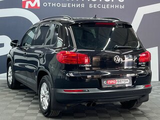 2015 Volkswagen Tiguan I Рестайлинг, чёрный, 1699900 рублей, вид 4