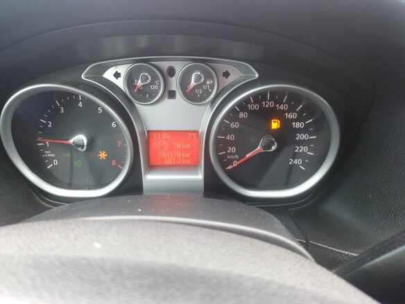 2008 Ford Focus II Рестайлинг, серебристый, 500000 рублей - вид 8