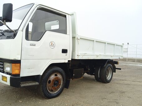 1992 Mitsubishi Delica, белый, 1500000 рублей, вид 5
