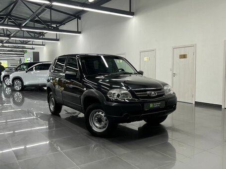 2020 Lada (ВАЗ) Niva, чёрный, 945000 рублей, вид 5