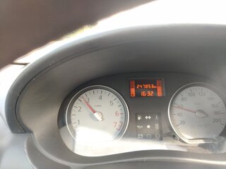 2013 Renault Logan I Рестайлинг, белый, 460000 рублей, вид 3
