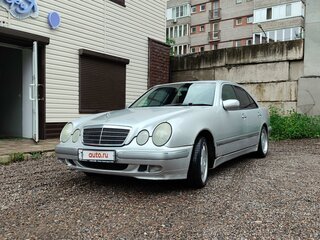 2001 Mercedes-Benz E-Класс 200 II (W210, S210) Рестайлинг, серый, 700000 рублей, вид 3