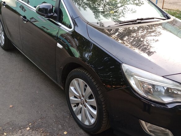 2011 Opel Astra J, чёрный, 730000 рублей - вид 3