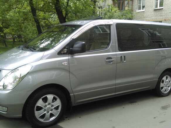 2011 Hyundai H-1 II, серый