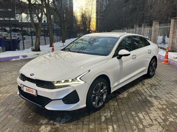 2021 Kia K5 III, белый, 2500000 рублей