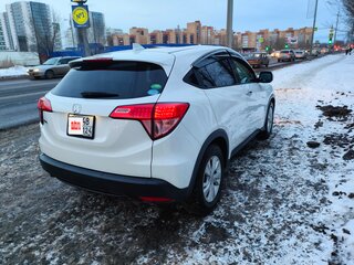2015 Honda Vezel I, белый, 1680000 рублей, вид 3
