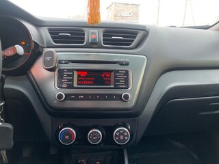 2017 Kia Rio III Рестайлинг, серый, 1010000 рублей, вид 5