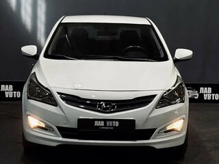2015 Hyundai Solaris I Рестайлинг, белый, 893000 рублей, вид 2