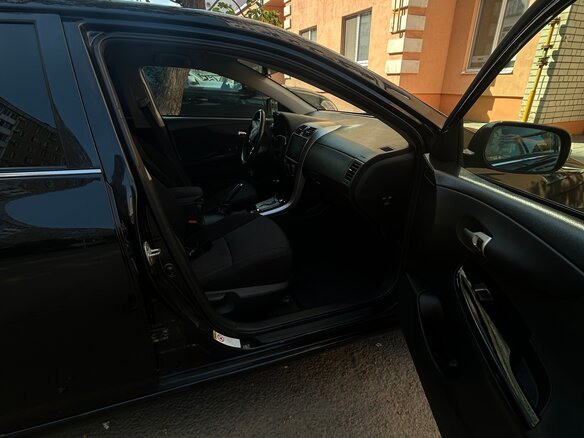 2011 Toyota Corolla X (E140, E150) Рестайлинг, чёрный, 1150000 рублей - вид 17