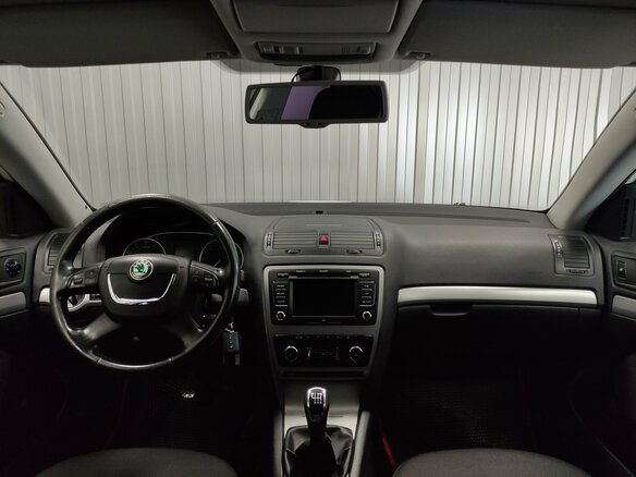 2012 Skoda Octavia II (A5) Рестайлинг, белый - вид 7