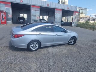 2011 Hyundai Sonata VI (YF), серебристый, 840000 рублей, вид 4