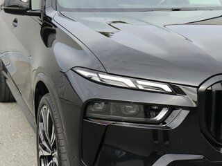 2023 BMW X7 M60i I (G07) Рестайлинг, чёрный, 15300000 рублей, вид 3