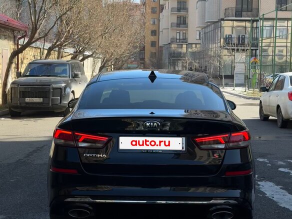 2020 Kia Optima IV Рестайлинг, чёрный, 2050000 рублей - вид 3
