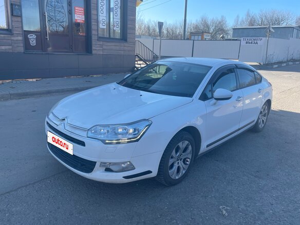 2012 Citroen C5 II, белый, 750000 рублей - вид 2