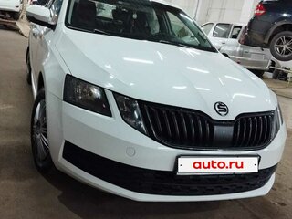 2018 Skoda Octavia III (A7) Рестайлинг, белый, 1287000 рублей, вид 5