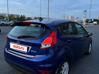2016 Ford Fiesta Mk6 Рестайлинг, синий, 880000 рублей, вид 5